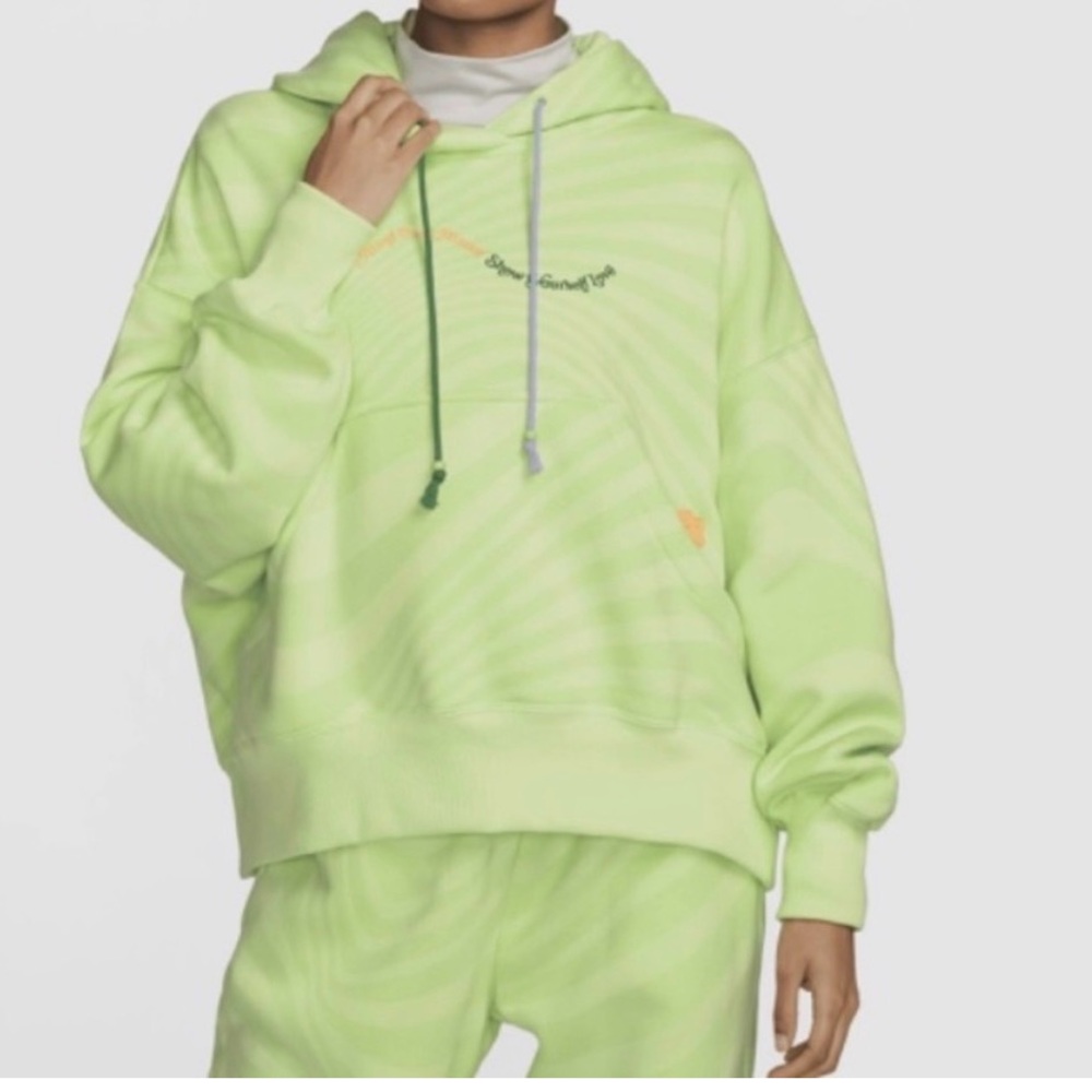 Like new Nike Mind Over Matter oversized hoodie, size small!